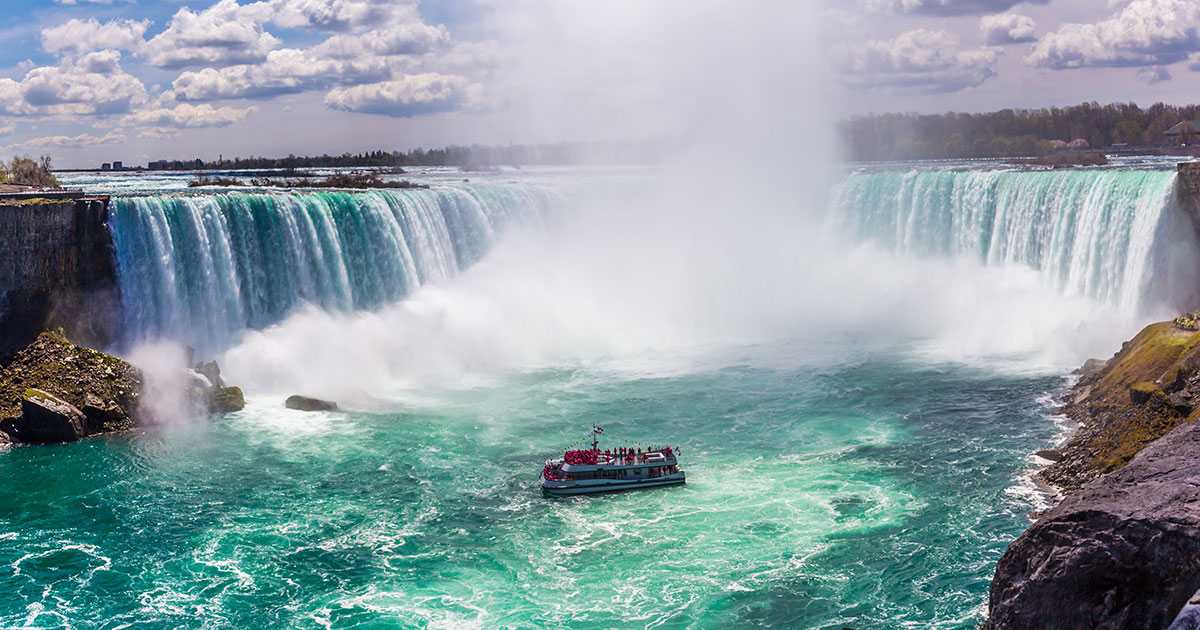 Niagra Falls Tour Boat Offering